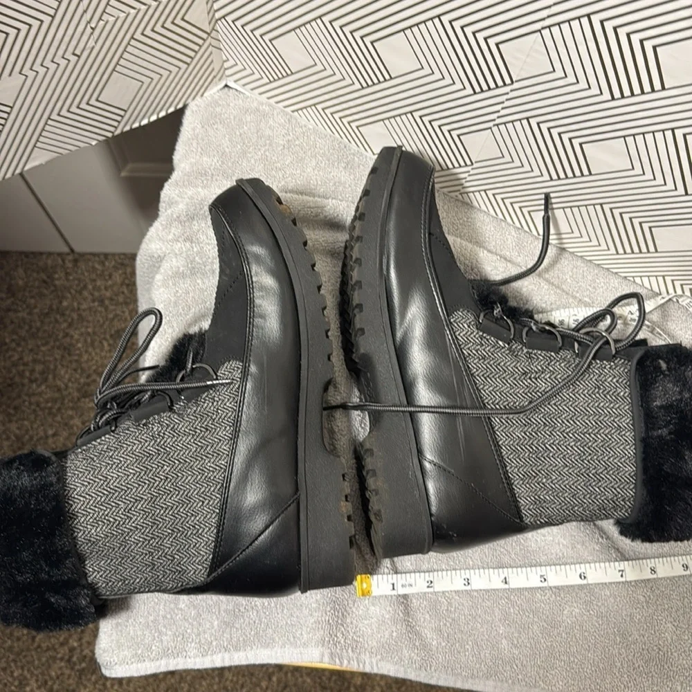 Women’s boots JBU‎ boots size 9 winter cold weather boots